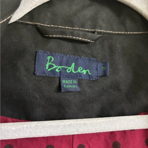 Boden Black Utility Jacket with Button Details - Picture 2 of 4
